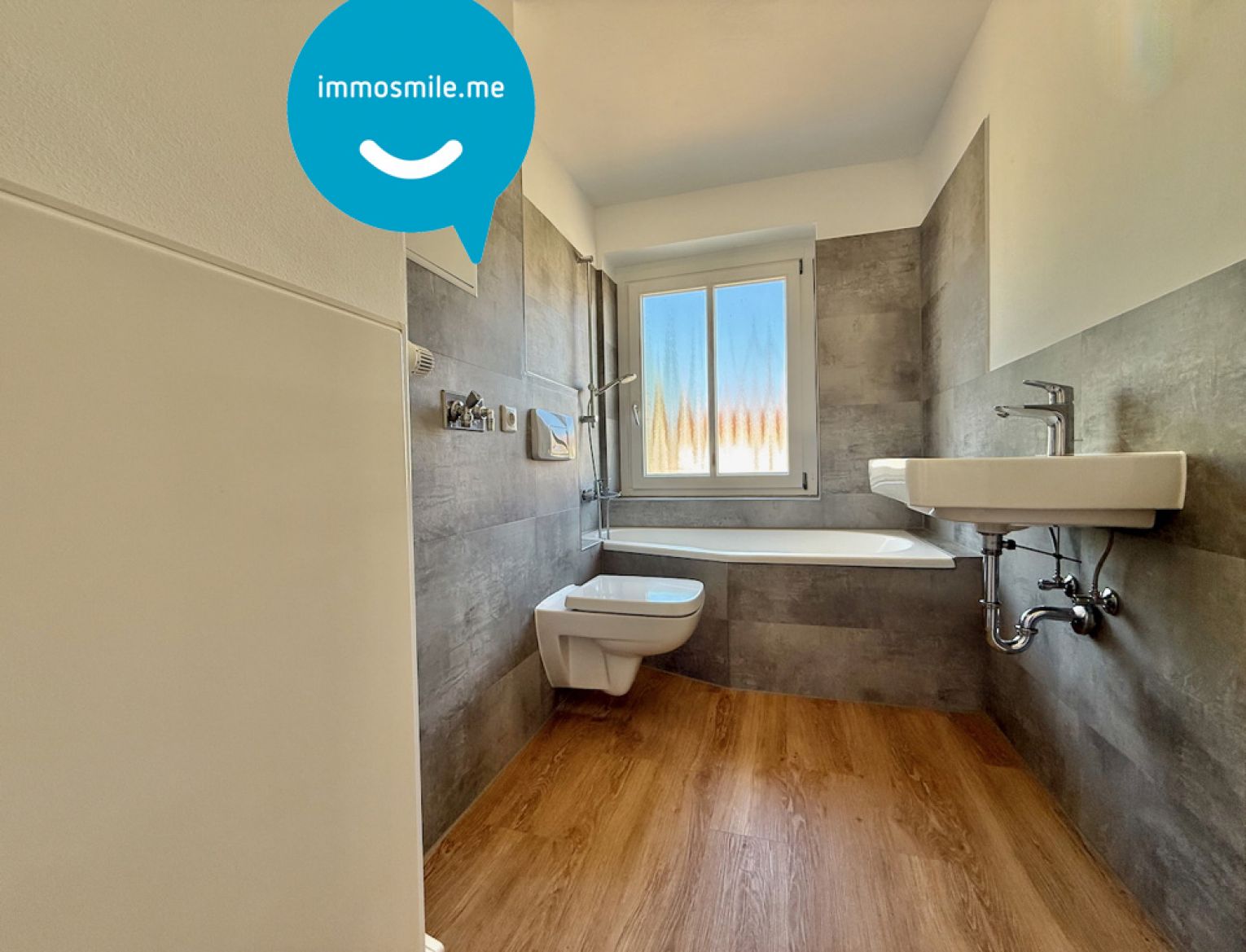 3 Zimmer • zur Miete • mit Balkon • Einbauküche • im Lutherviertel • in Chemnitz • schnell sein!