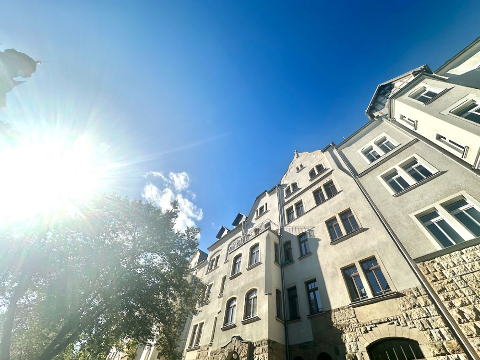 Kaßberg • große 3-Raum Wohnung • Dachgeschoss • Balkon • Chemnitz • modern • jetzt mieten