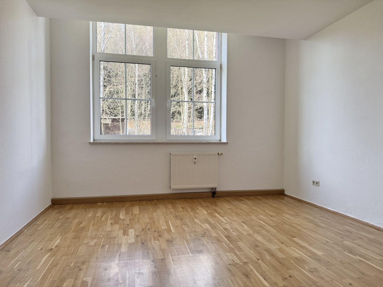 3-Raum • Sonnenbalkon • Parkett • Einbauküche möglich • Stellplatz • RARITÄT  Schnell sein !