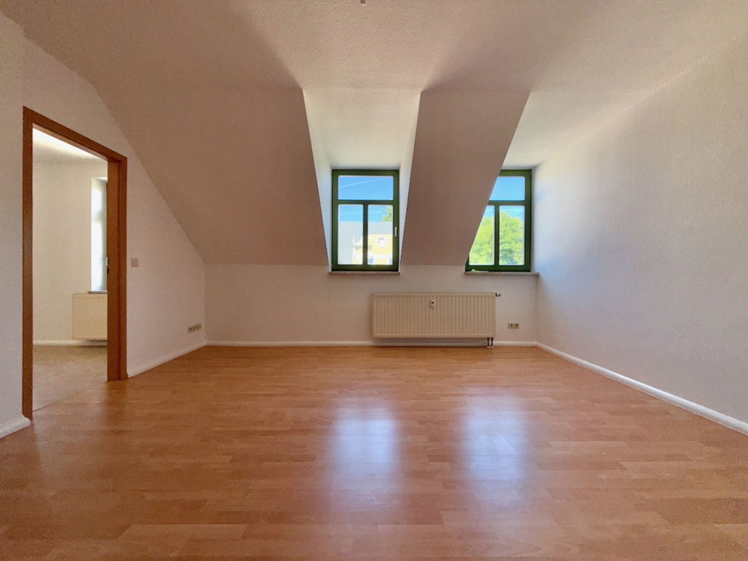 Kapitalanlage •  2 Zimmer • Dachgeschoss • in Gablenz • ruhige Lage • zum Kauf • direkt erwerben!