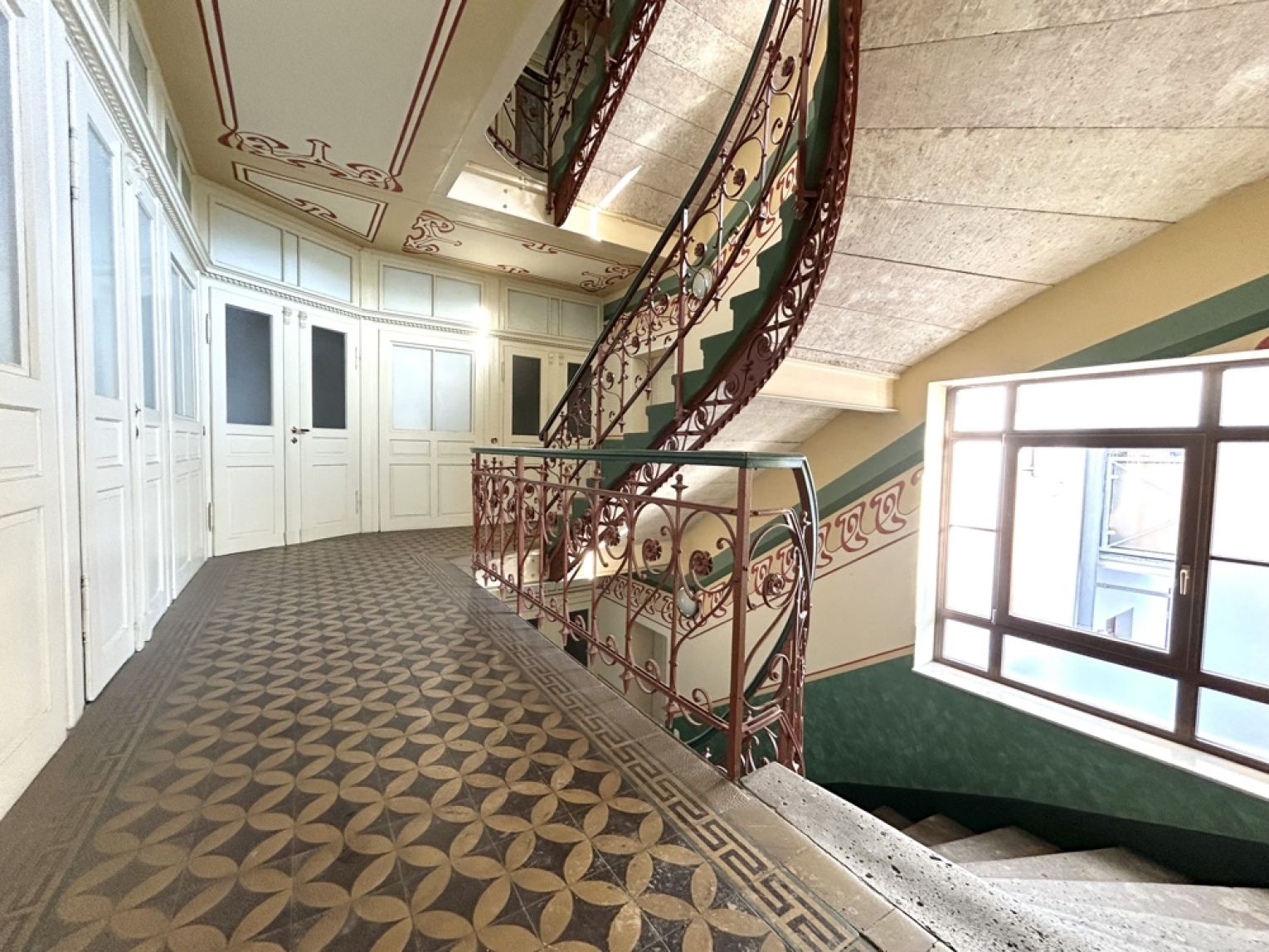 Schloßchemnitz • 2-Raum • Wanne • Altbau&Stuck • offene Küche • schick saniert • jetzt MIETEN