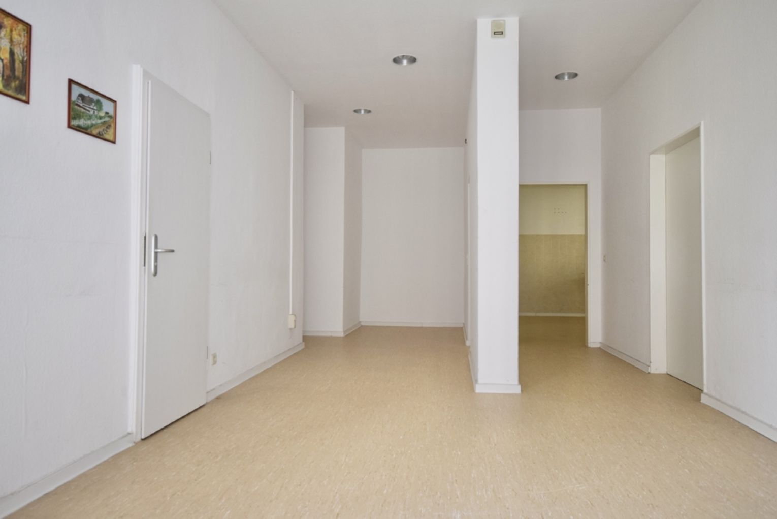 Gewerbeeinheit • 104qm • gepflegter Zustand • Einbauküche • in bekanntem Ärztehaus • 5 Raum