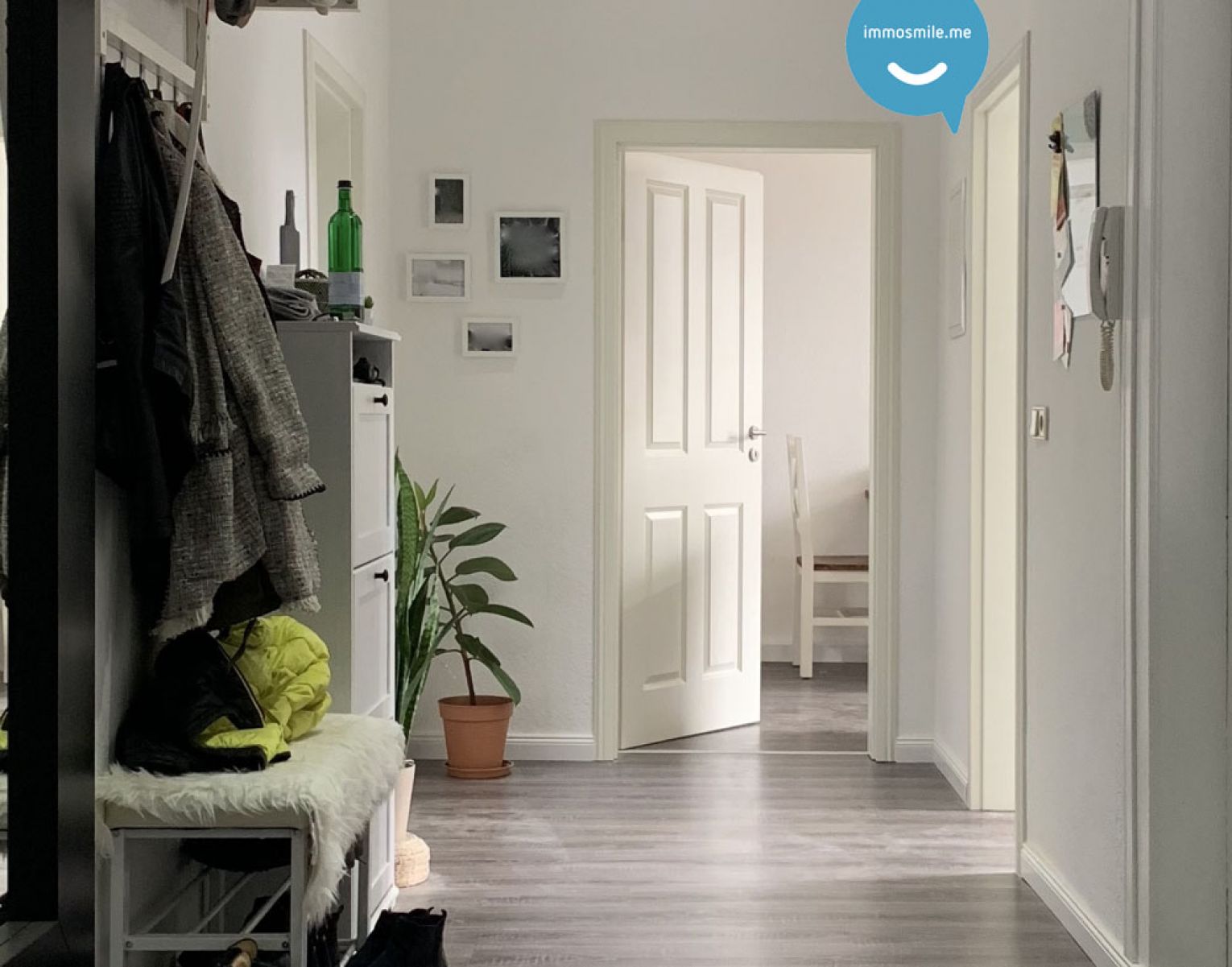 3 Zimmer • große Aussenterrasse • Wohnküche • Tageslichtbad mit Eckwanne • weiße Stiltüren • Termin?