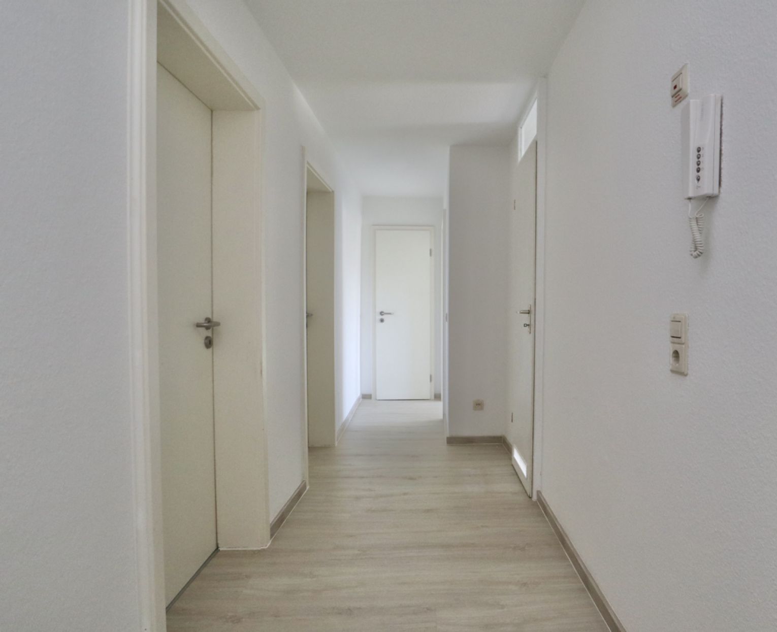 Zentrum • Einbauküche • Chemnitz • neu • Tageslichtbad • Stellplatz • 2-Raum Wohnung • jetzt anrufen