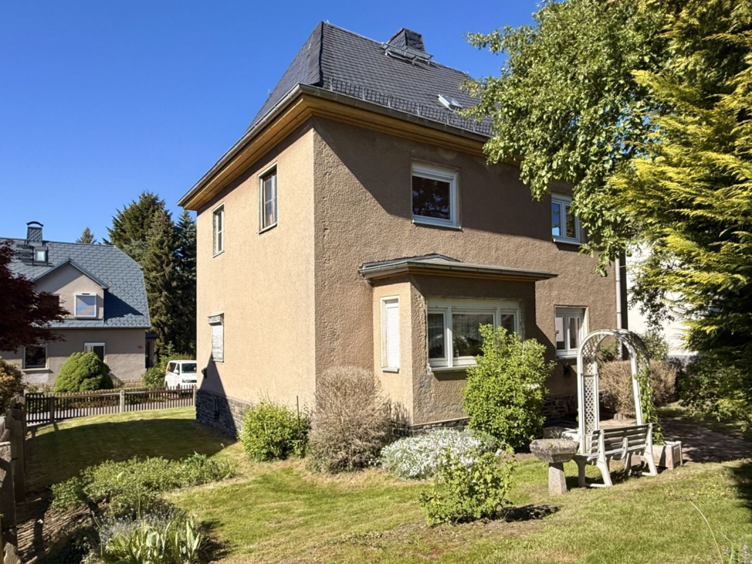 tolle Bausubstanz • unverbastelt • Top Lage in Neukirchen • Ruhig • voll erschlossen • schnell sein!