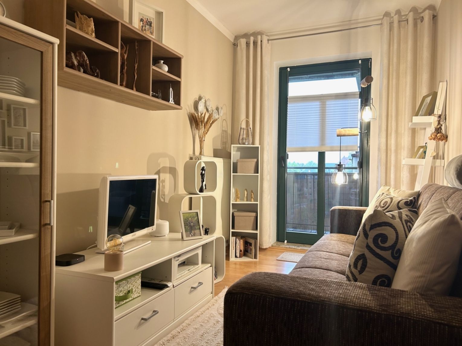 3-Raum Wohnung • Einbauküche • in Schloßchemnitz • zur Miete • Dachterrasse&Balkon • Maisonette