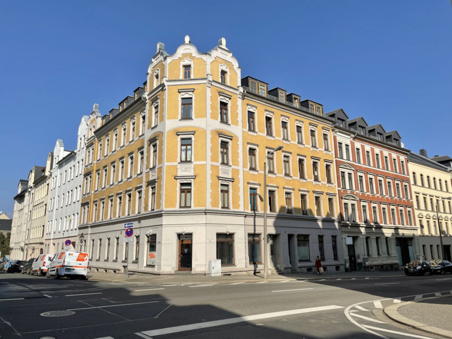 2 Zimmer • Jugendstil • TOP-Bad mit Fenster + Wanne + Dusche • offene Küche • Lift • ANMIETEN!
