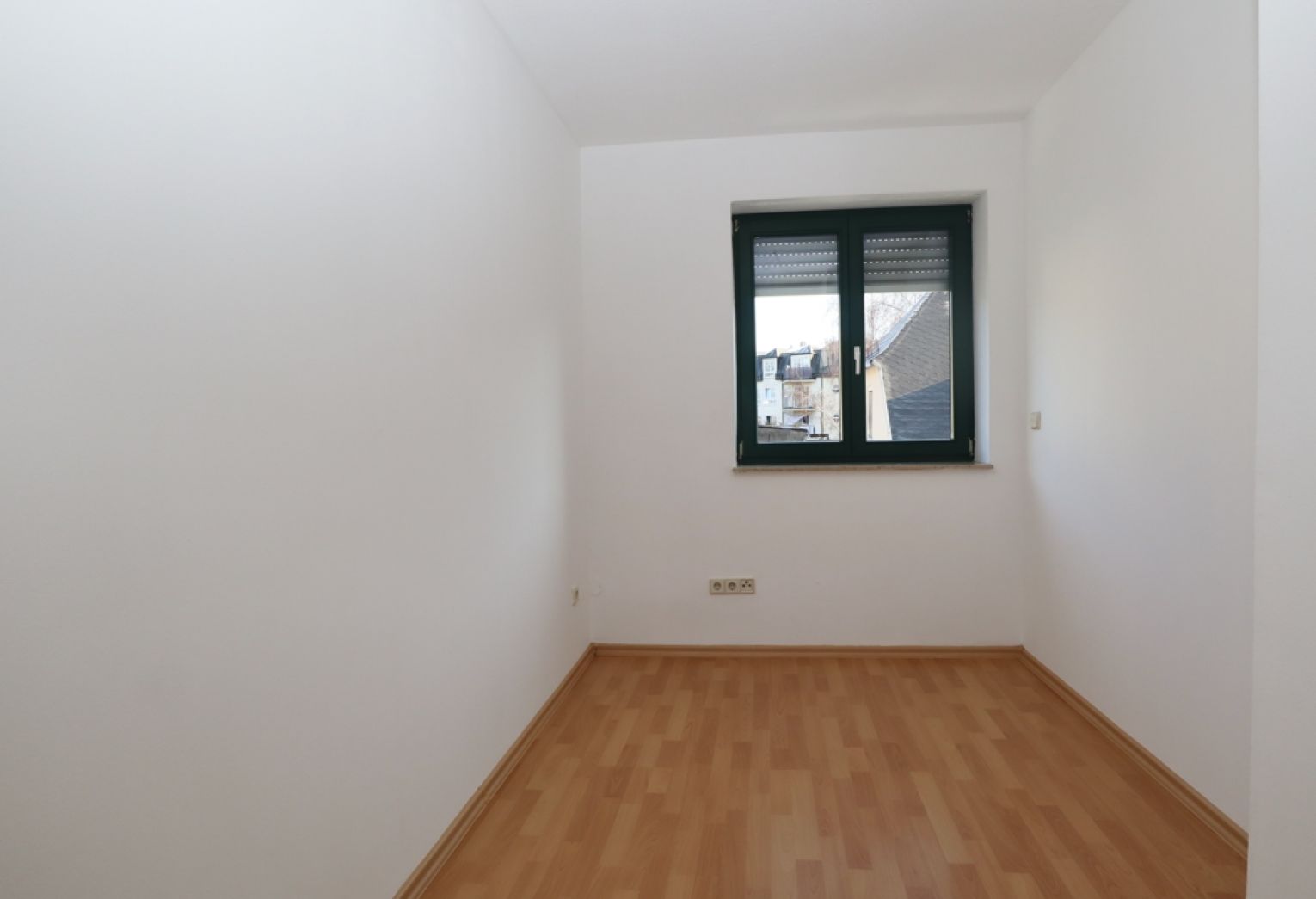 4-Zimmer • Balkon • Einbauküche • an der Chemnitz • Garten • schnell anrufen • Schloßchemnitz