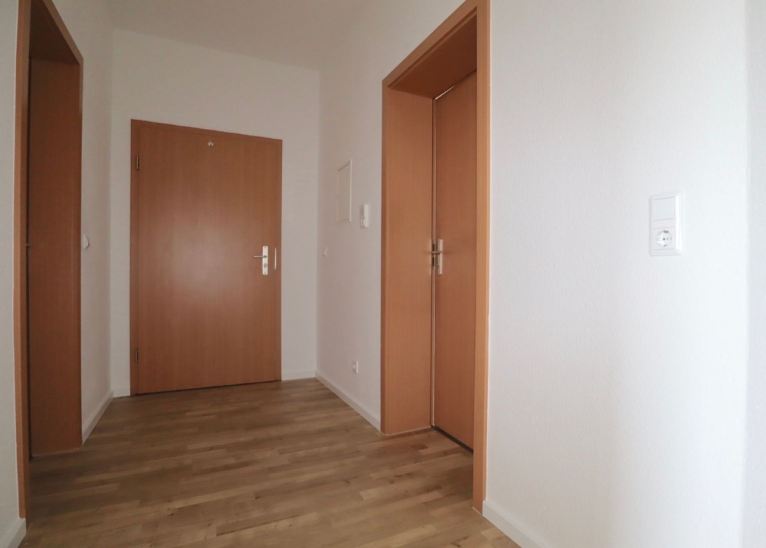 Kaßberg • 2 Raum • Balkon • mit Wanne und Dusche • Aufzug • gleich anrufen