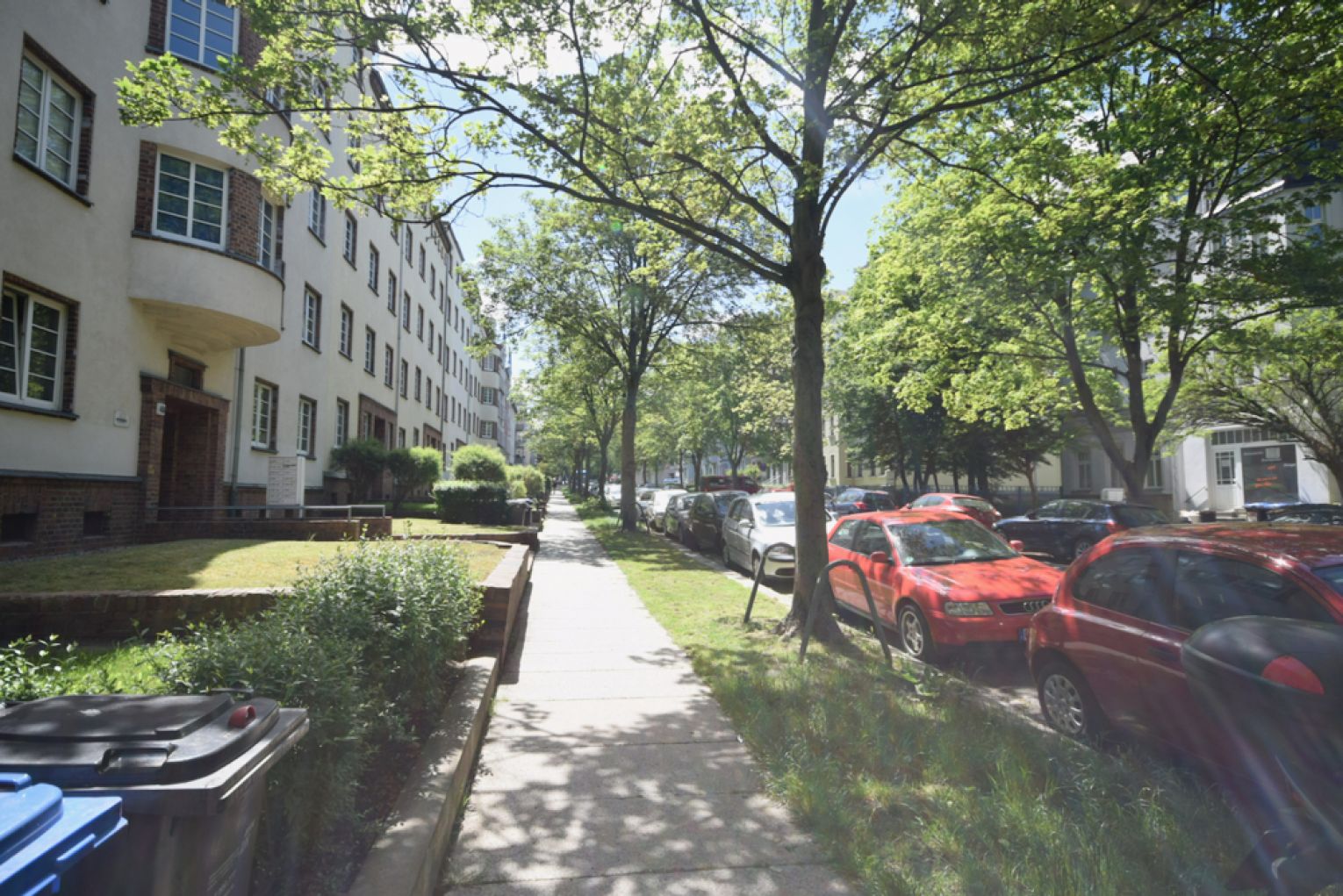 Kaßberg • 2 Raum Hochparterre • Wanne • Balkon • schickes Laminat • Wohnküche • TOP!