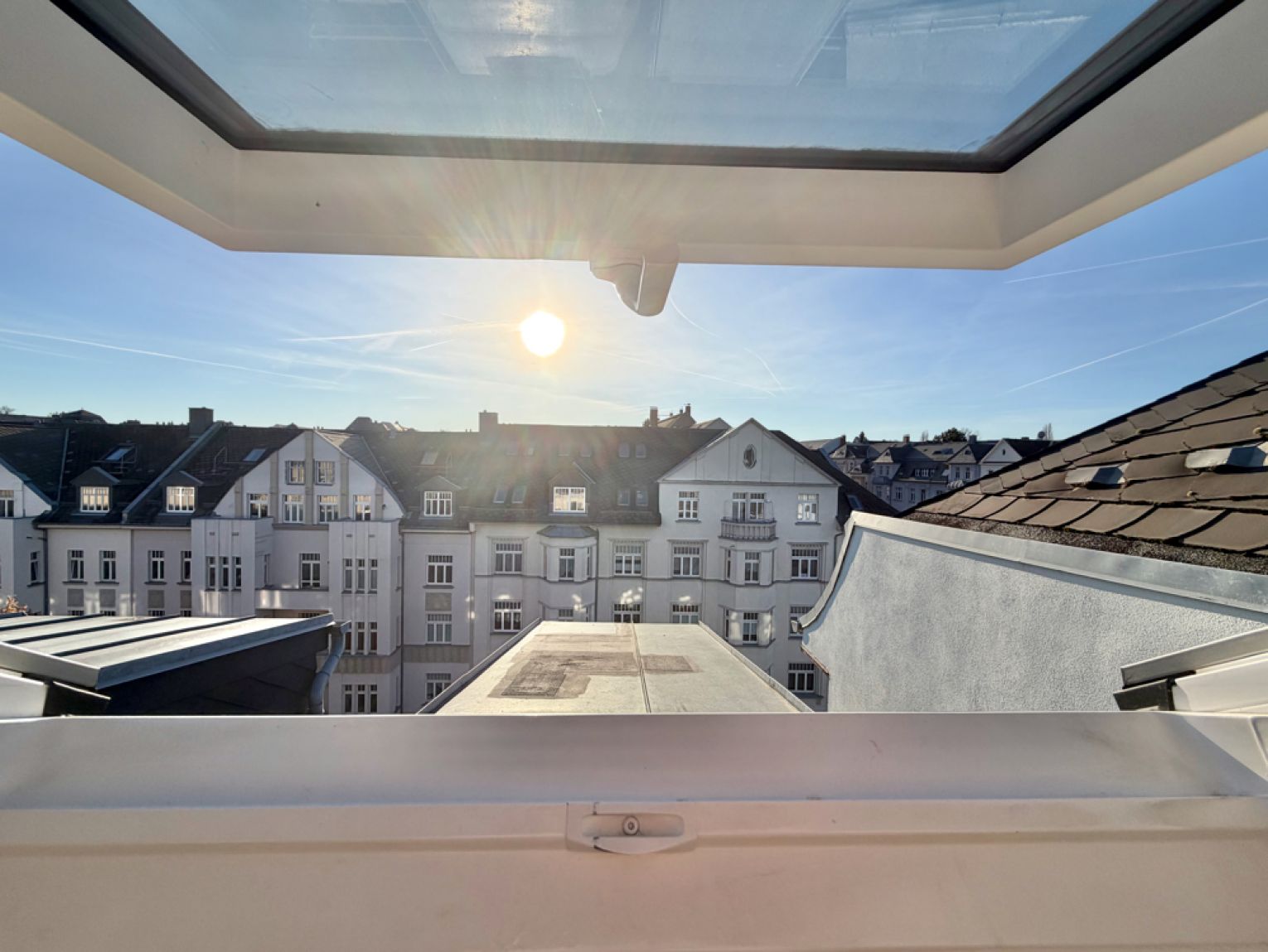 1,5-Zimmer • auf dem Kaßberg • Dachgeschoss • neues Bad • Maisonette • Einbauküche • JETZT mieten!