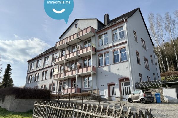 5 Zimmer • 2 Balkone • ruhig gelegen • Laminat • Stellplatz • 2 Bäder •