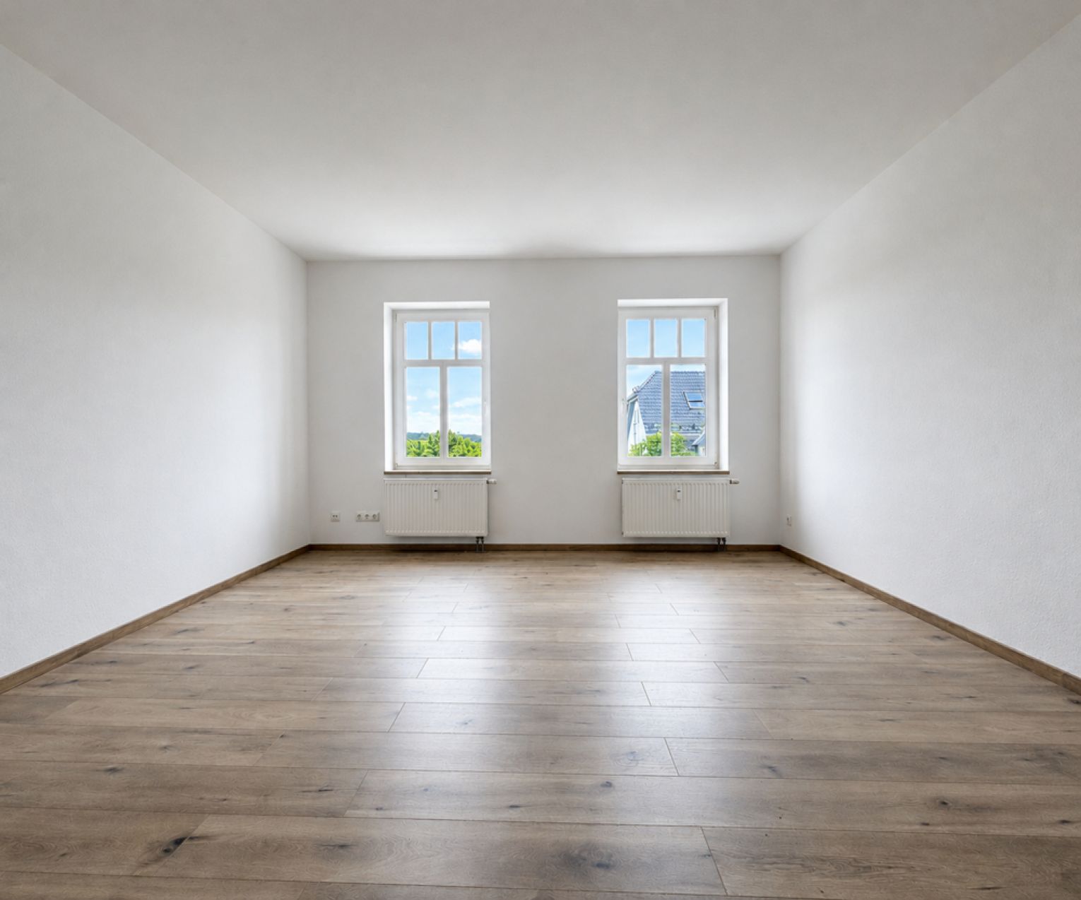 Hartmannsdorf • Eigentumswohnung • 4 Zimmer • mit Balkon • selbst nutzen! • ab sofort verfügbar
