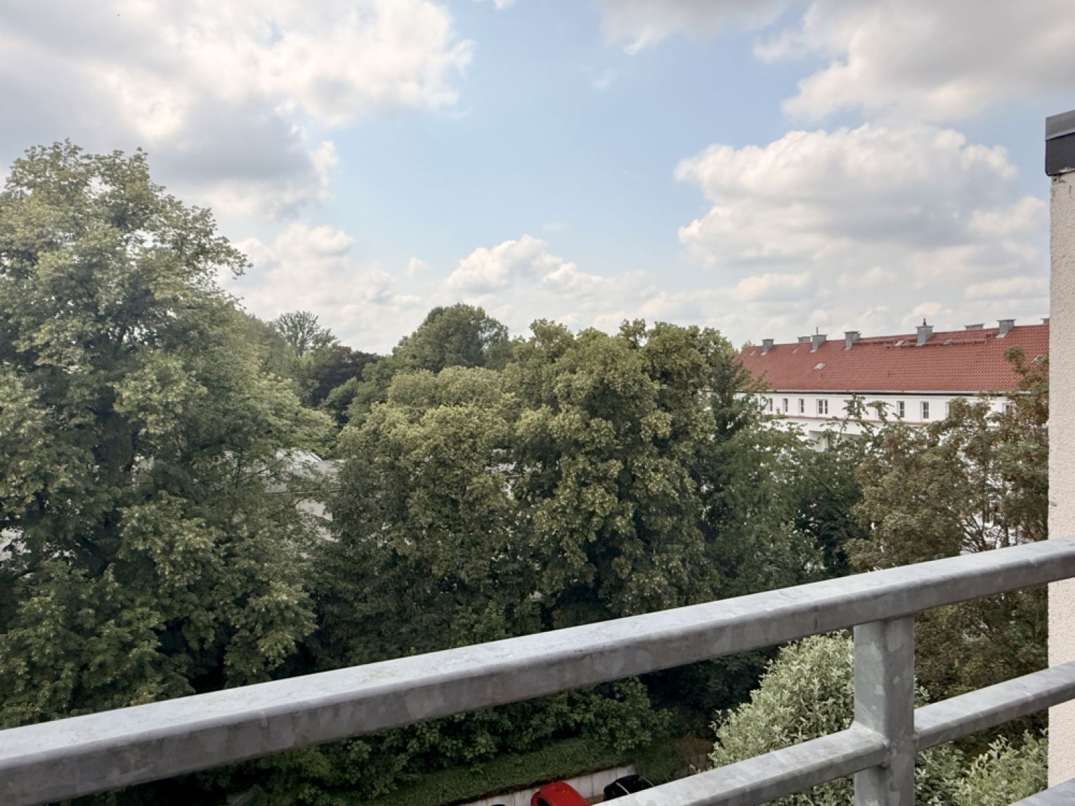 Kaßberg • 3 Zimmer • Balkon • Parkett • Bad mit Wanne • Aufzug • Dachgeschoss-Flair • Anschauen !?