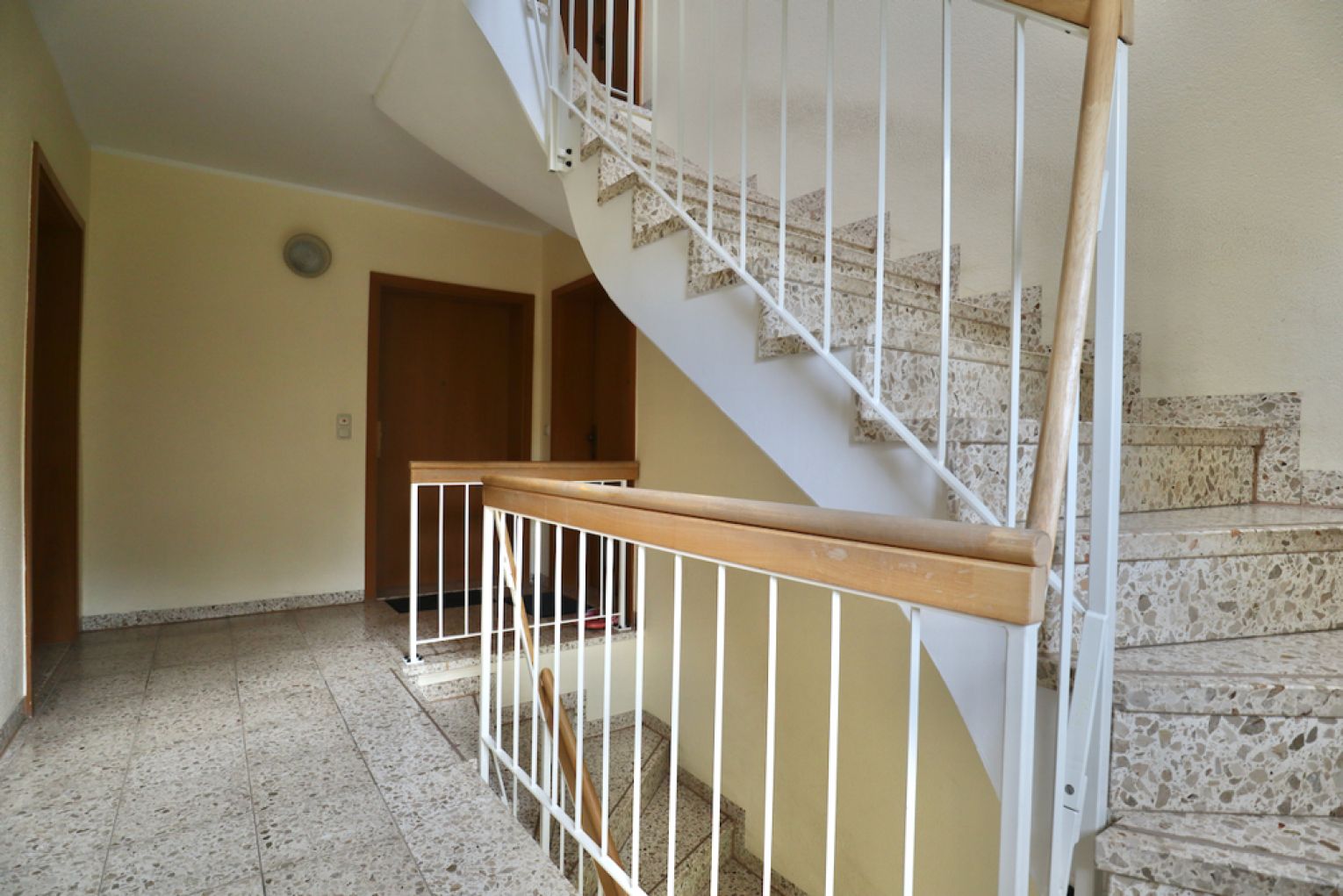 2-Zimmer • Dachgeschoss • Maisonette • mit Balkon • Garage • in Rabenstein • Anlageobjekt