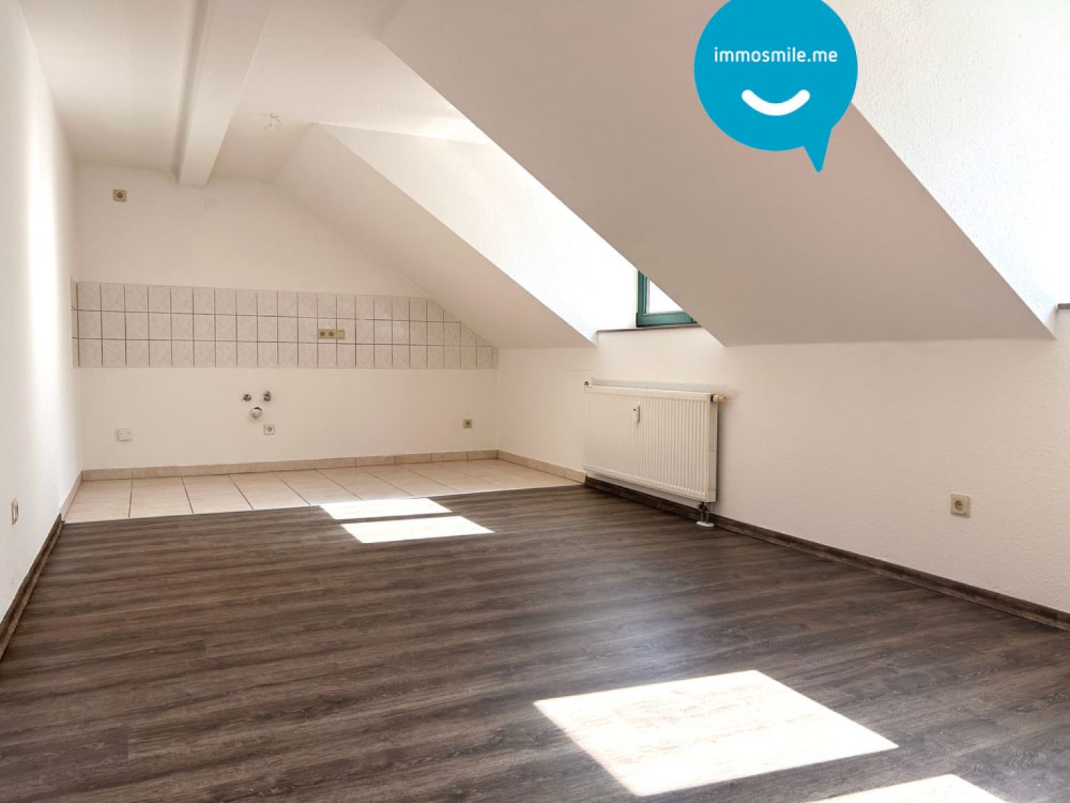 2-Zimmer Wohnung • Kaßberg • Wanne • Chemnitz • Dachgeschoss • Singlewohnung • Mieten!!