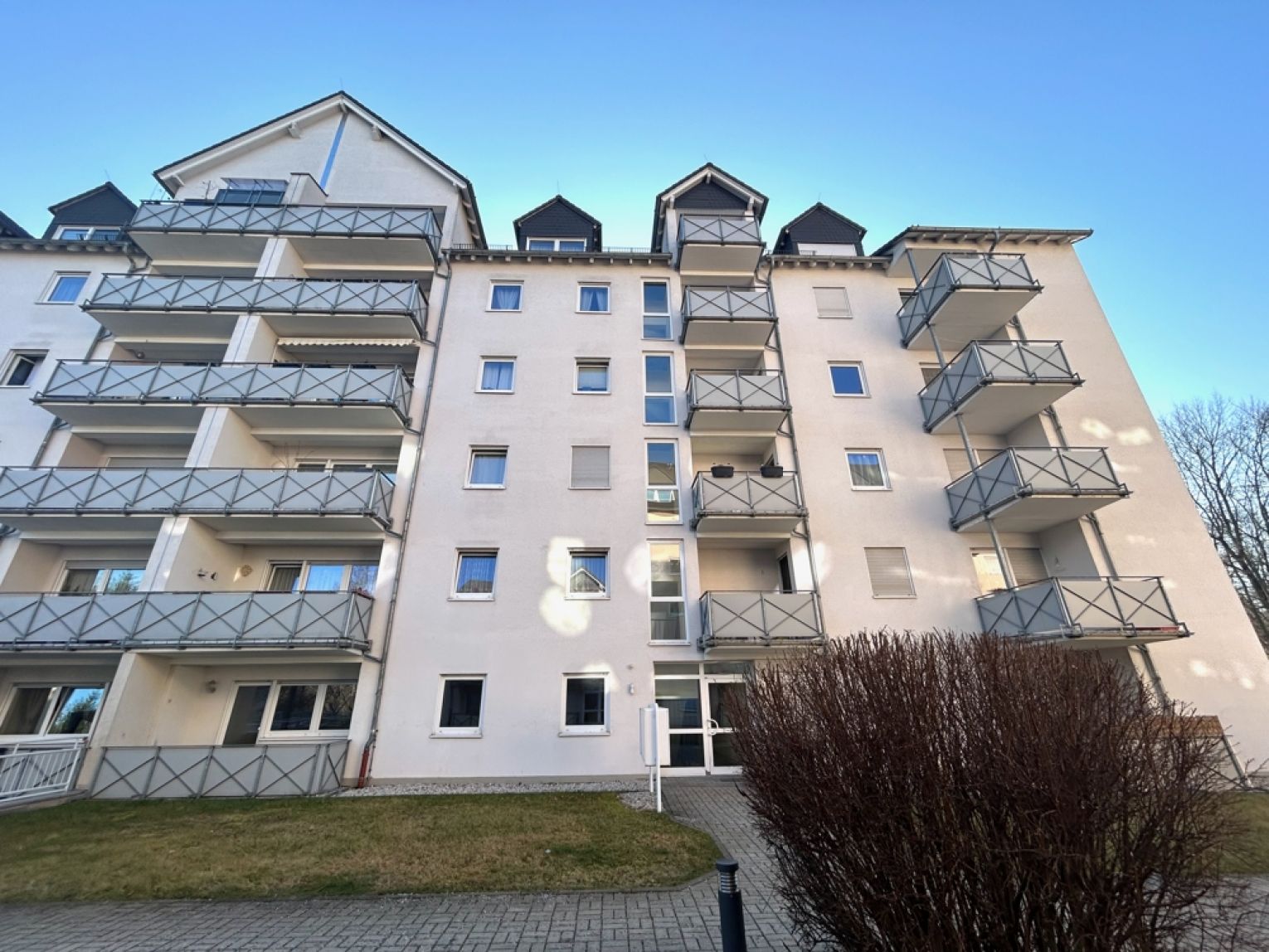 Eigentumswohnung • 3-Zimmer• in Bernsdorf • Balkon • TG-Stellplatz • zum Kauf • jetzt anrufen