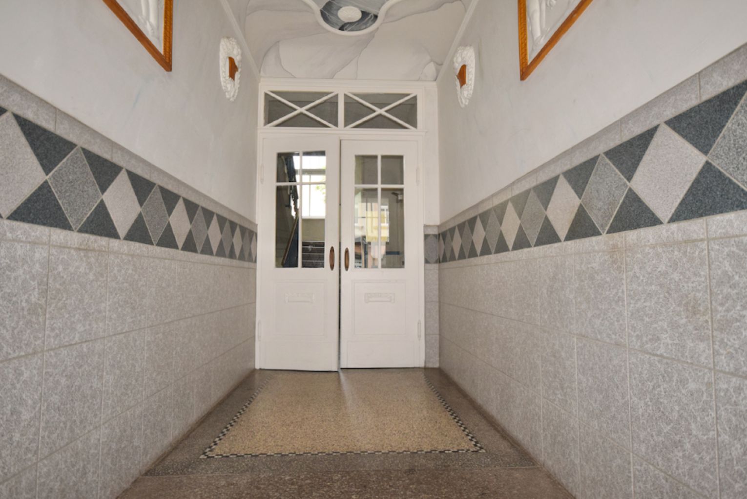 2-Raum • Kaßberg • Einbauküche • Südbalkon • niedrige Nebenkosten • Bad mit Wanne • TOP! - Photo 5
