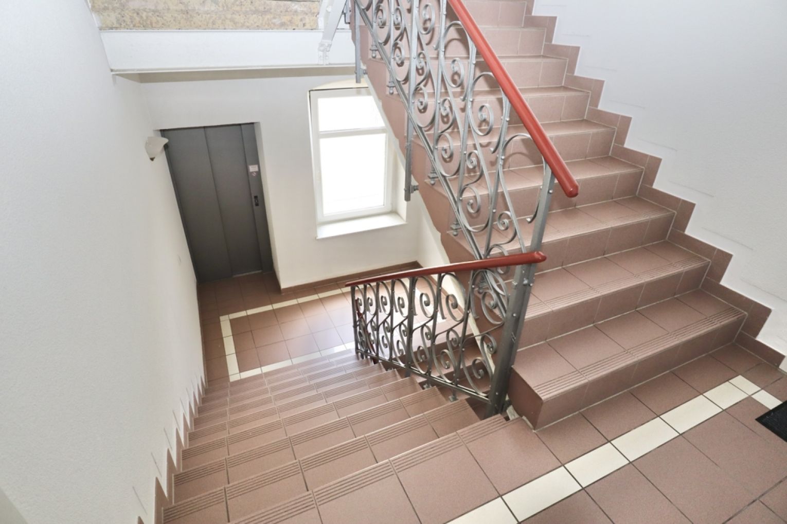 Einbauküche • 3-Raum Wohnung • Tiefgaragenstellplatz • Schloßchemnitz • Balkon • Fahrstuhl • mieten