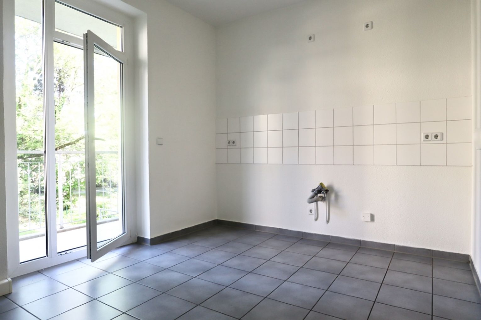 im Lutherviertel • Balkon • in Chemnitz • Tageslichtbad • 3-Raum Wohnung • zur Miete • jetzt anrufen
