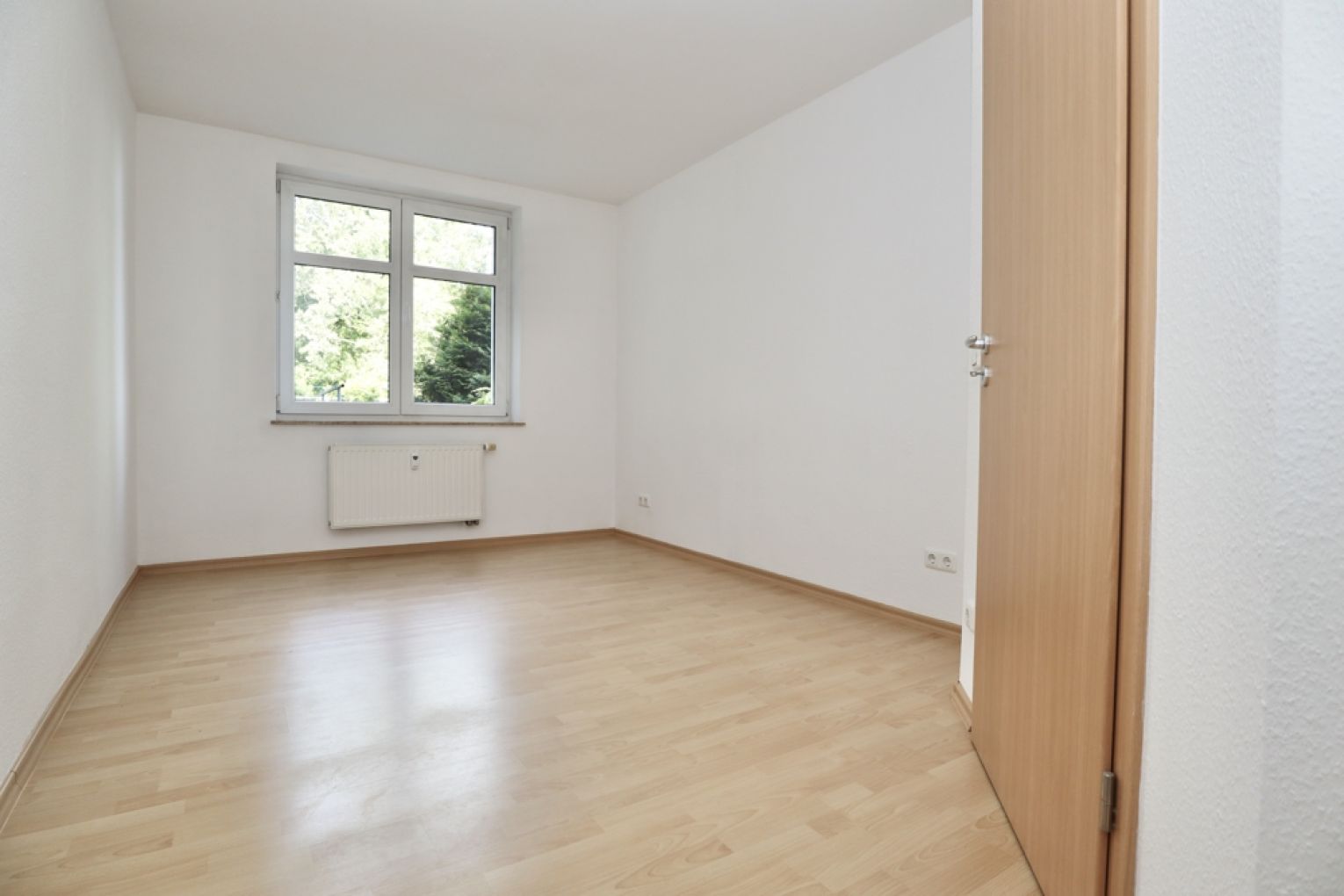 Terrasse • 3-Zimmer Wohnung • Balkon • Erdgeschoss • Chemnitz • Tageslichtbad • Gablenz