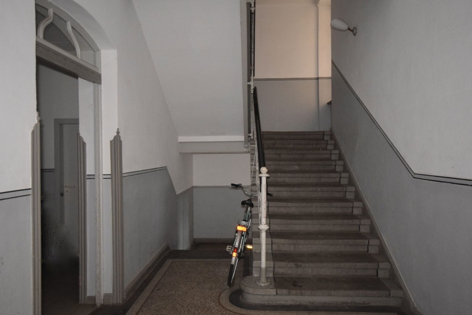 Bürofläche • hell und freundlich • frei gestaltbar • einmal anschauen ?