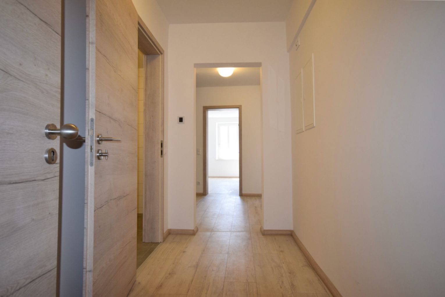 4-Zimmer • Balkon • Kaminofen • Bad mit Fenster+Dusche+Wanne • Smarthome • Fussbodenheizung • Miete!