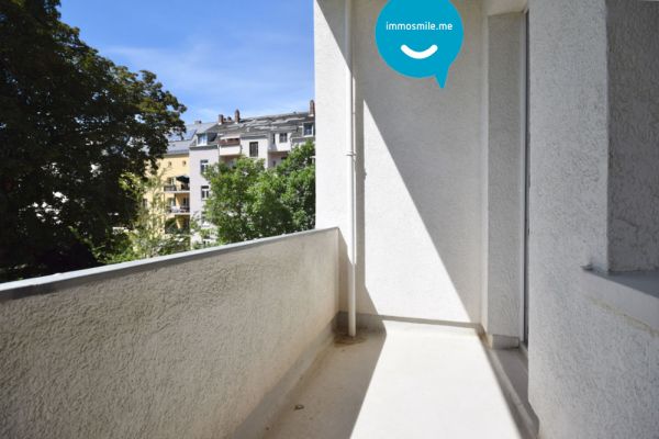 Tageslichtbad mit Wanne • Balkon • renoviert • 2 Raum • Sonnig • Einbauküche • Besichtigungstermin!?