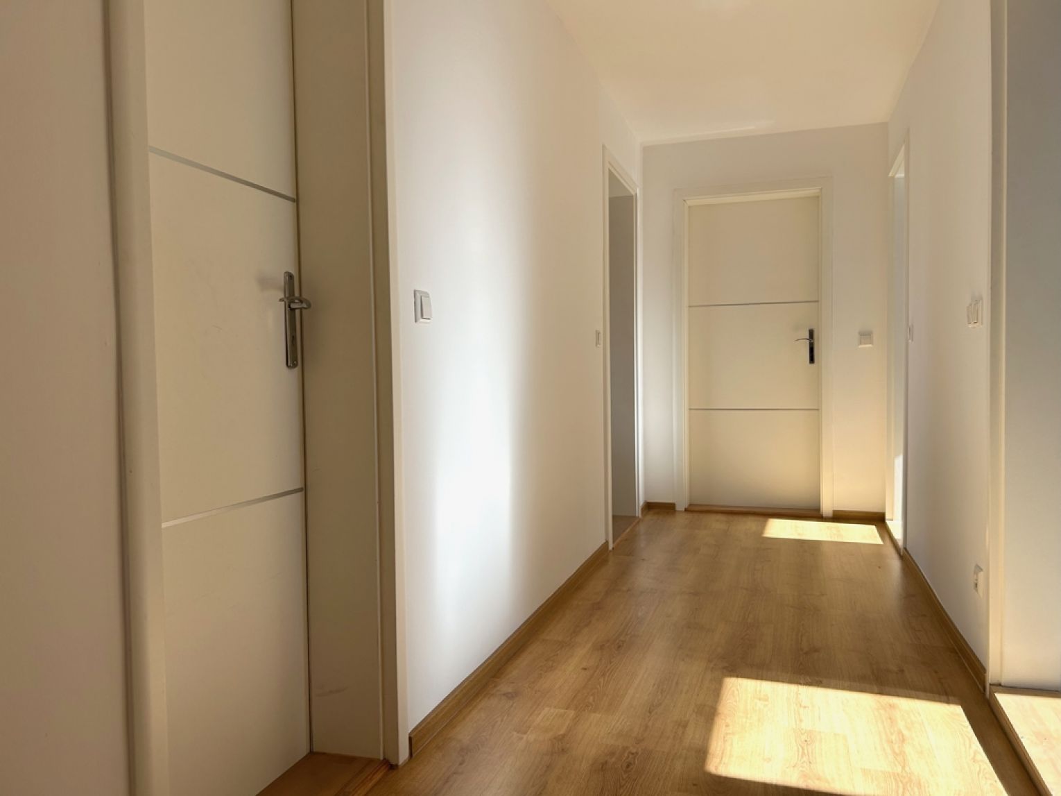 Lutherviertel • 4-Raum Wohnung • Tageslichtbad mit Wanne • toller Ausblick • zur Miete • WG-geeignet