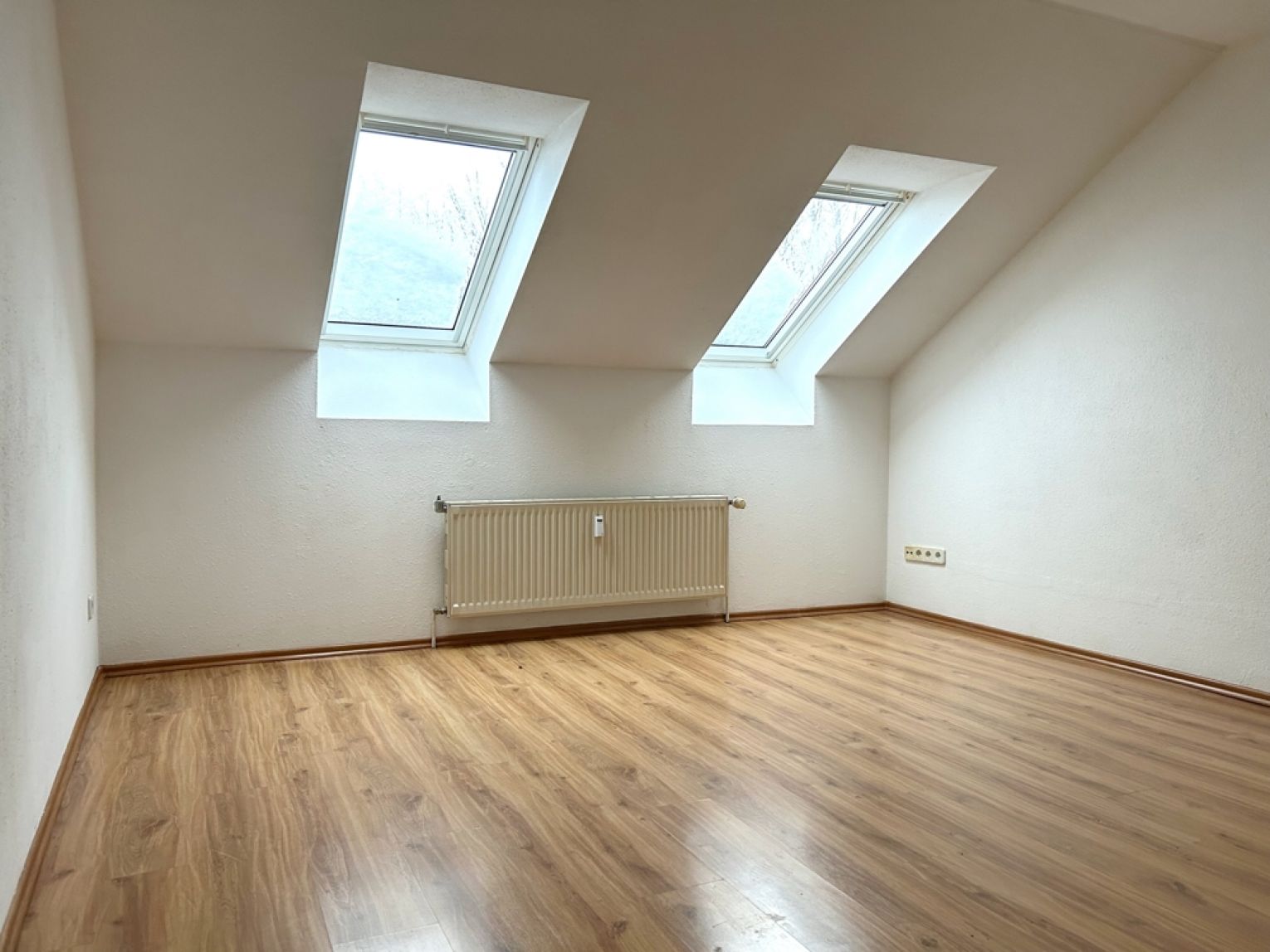 Mietwohnung • 1 Raumwohnung • mit Einbauküche • in Schloßchemnitz • jetzt Termin vereinbaren