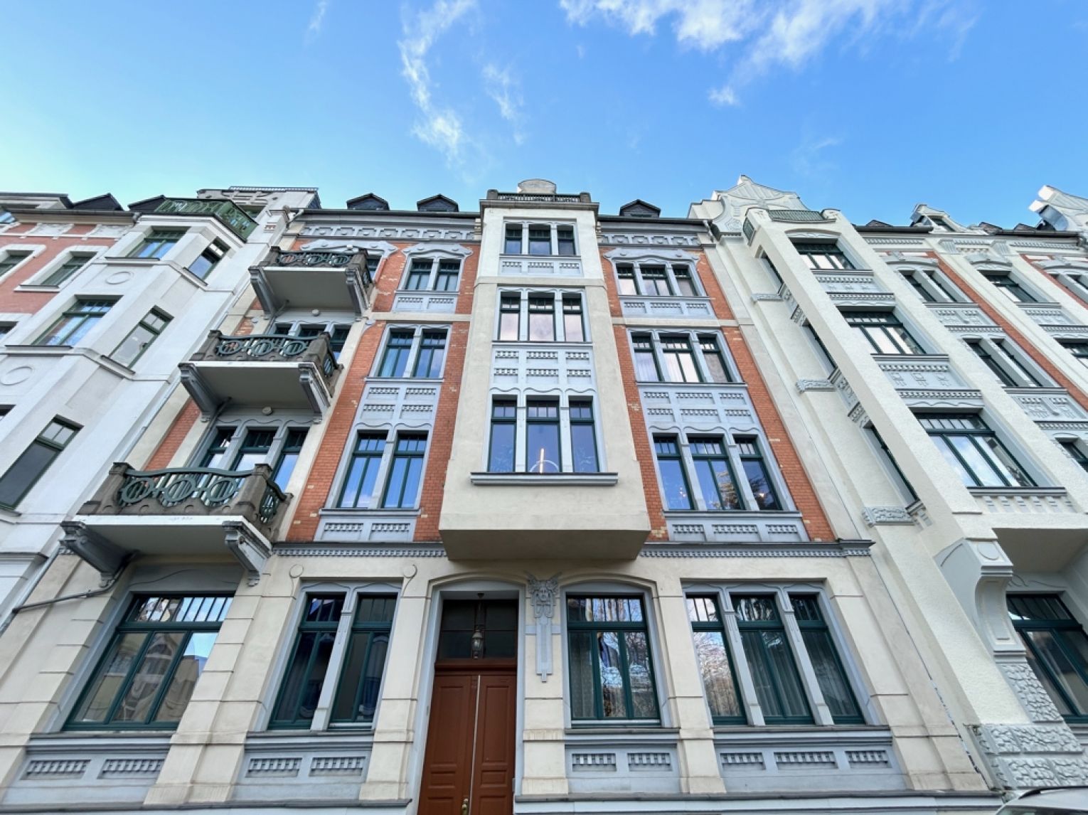 2 Zimmer • Schlosschemnitz • Dachgeschoss • schick und neu • Einbauküche • MIETEN