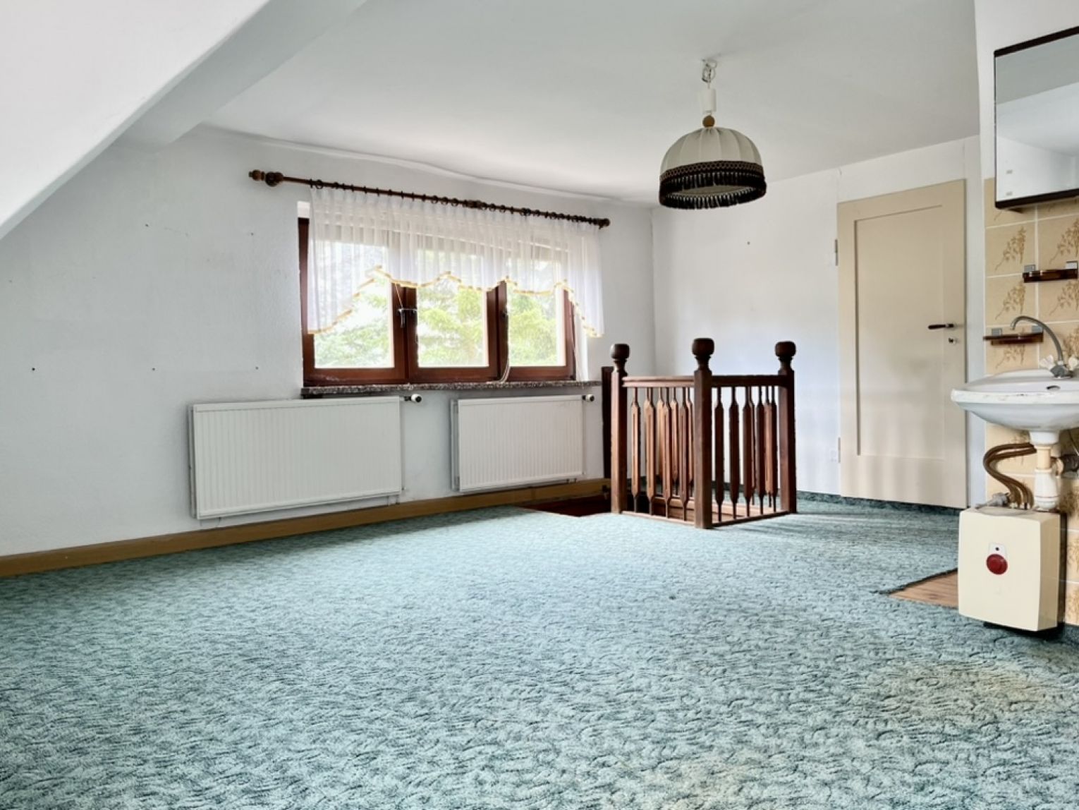 Zweifamilienhaus • Wüstenbrand • Maisonette • Einliegerwohnung • Garten • Garage