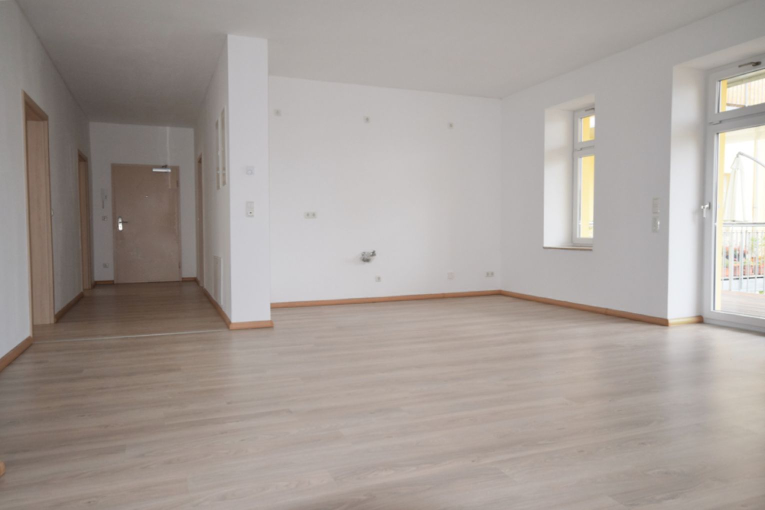 Sonnenbalkon • 4 Zimmer • Chemnitz • Fussbodenheizung • Laminat • Tageslichtbad • Wanne & Dusche